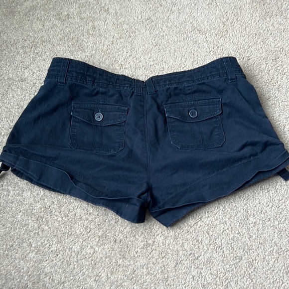 Tattoo Jeans Shorts - Picture 7 of 9